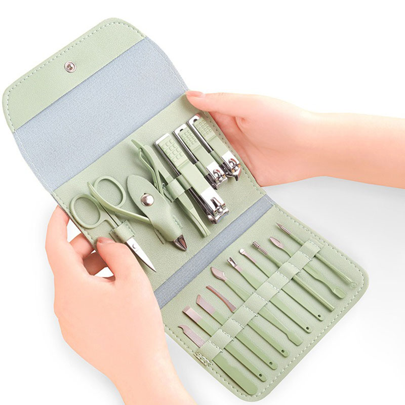 مجموعة قصافة أظافر احترافية مك - مراجعة Nail Care Kit Mens وسعره